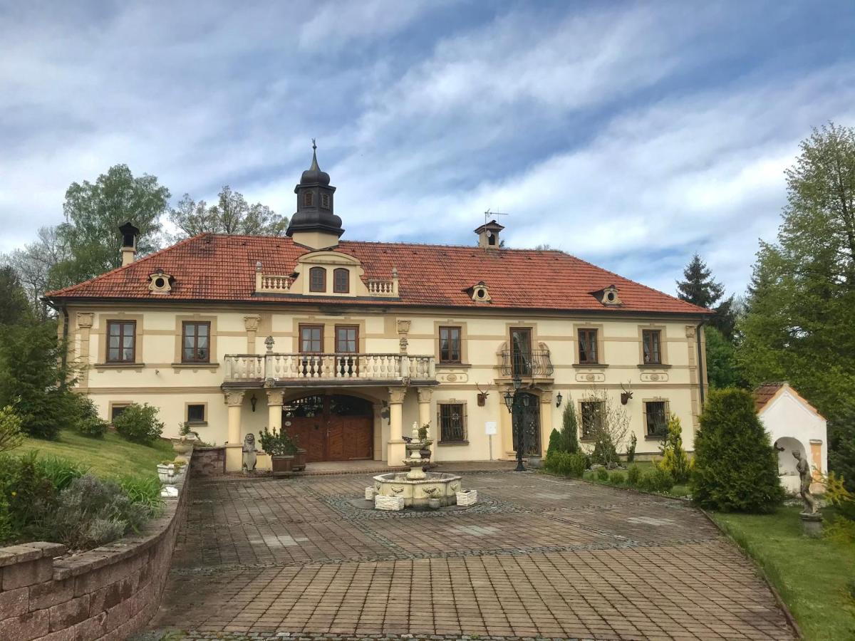 Zamecek Zdiky - Knizeci Apartman Bujanov Exterior foto