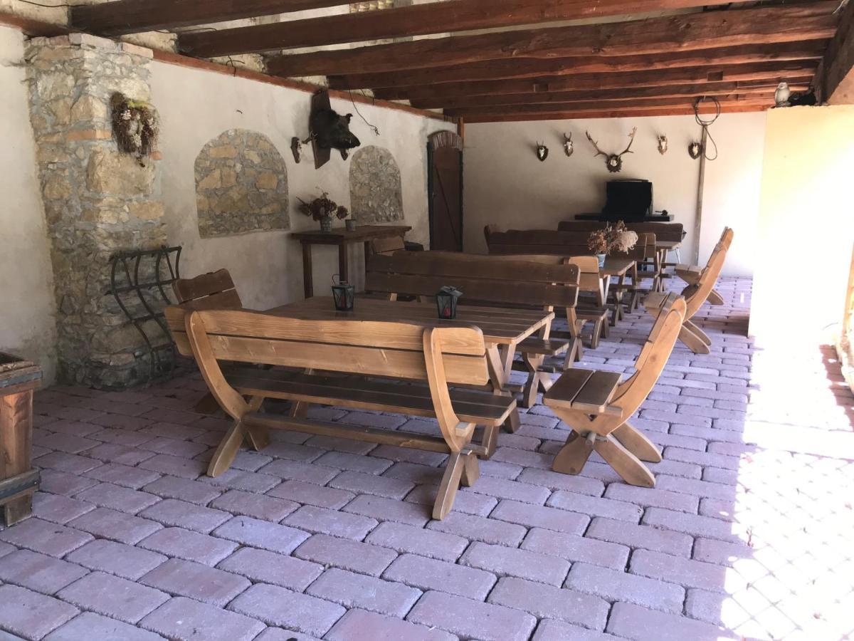 Zamecek Zdiky - Knizeci Apartman Bujanov Exterior foto